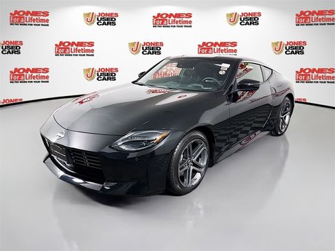 Certified 2025 Nissan Z Sport w/ Floor Mat Package image 12