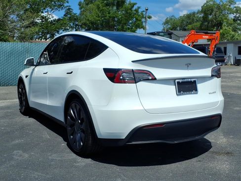 Used 2023 Tesla Model Y Performance AWD/4WD image 5