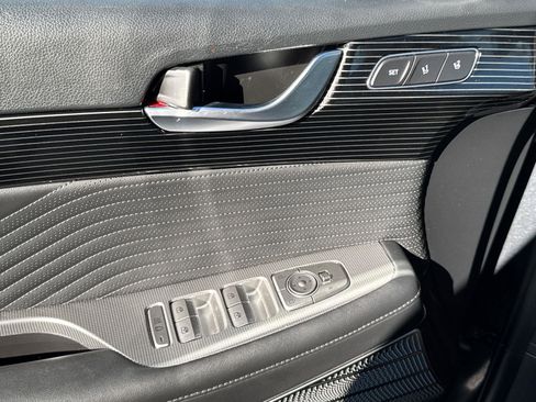 Used 2023 Hyundai Palisade Calligraphy image 29