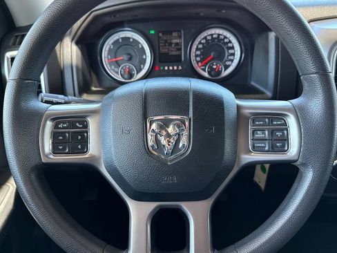Used 2021 RAM 1500 Classic SLT RWD image 32