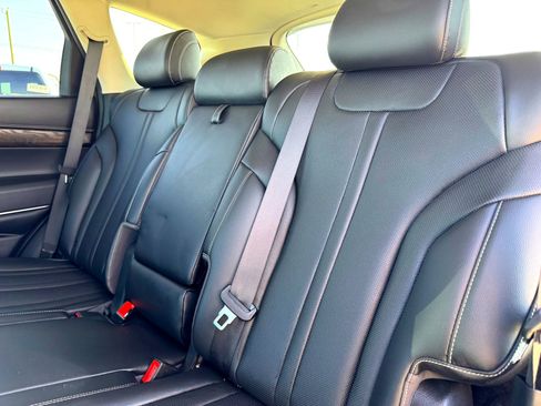 Used 2024 Genesis GV80 2.5T image 16