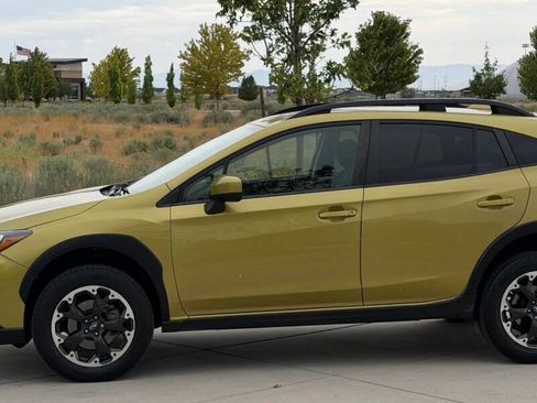 Used 2022 Subaru Crosstrek 2.0i Premium AWD/4WD image 4