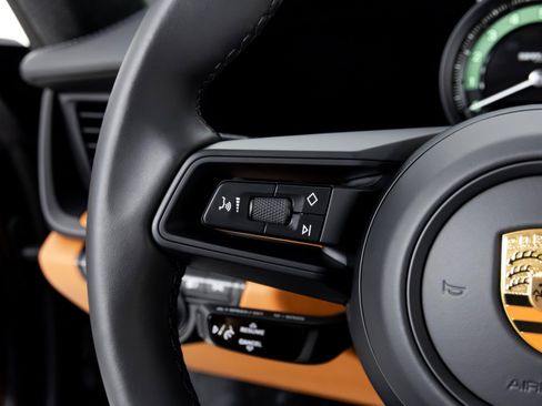 Used 2024 Porsche 911 GT3 RS image 18