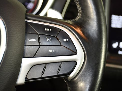 Used 2018 Dodge Challenger GT image 21