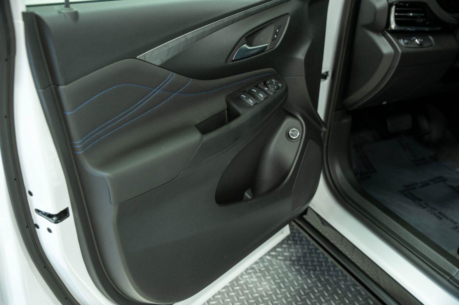 New 2026 Buick Envista Sport Touring w/ Convenience I Package FWD image 33