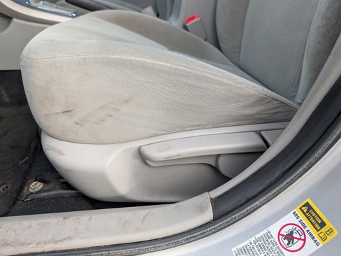 Used 2010 Toyota Corolla LE image 20