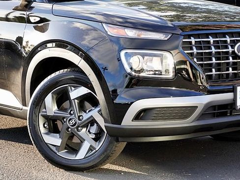 New 2026 Hyundai Venue SEL image 4