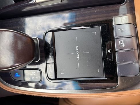 Used 2018 Lexus LS 500 AWD w/ Accessory Package (Z1) image 15