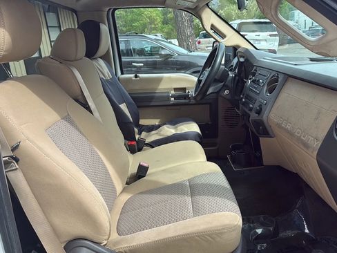 Used 2012 Ford F250 XLT w/ XLT Interior Pkg RWD image 16