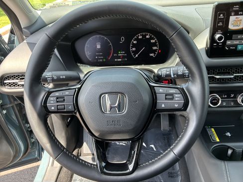 Used 2025 Honda HR-V EX-L image 18