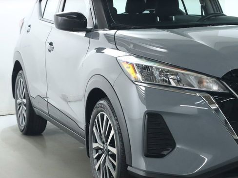 Used 2023 Nissan Kicks SV FWD image 9