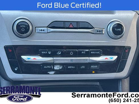 Used 2022 Ford Explorer XLT w/ Equipment Group 202A AWD/4WD image 24