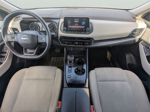 Used 2025 Nissan Rogue SV FWD image 14