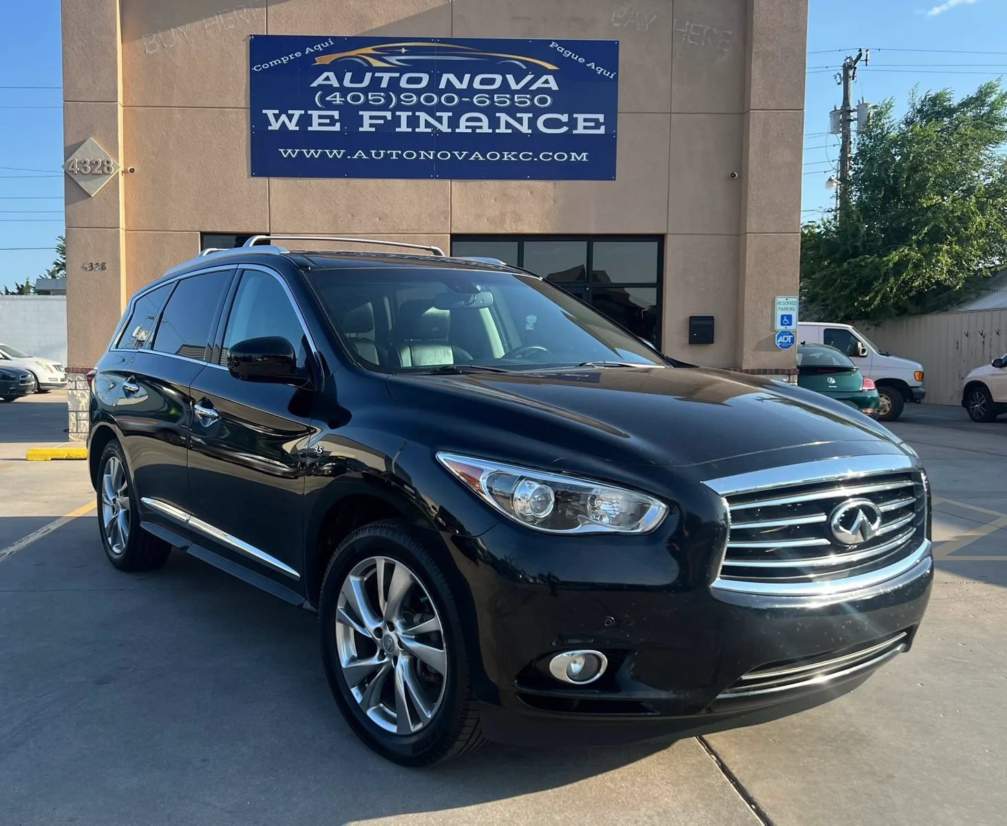Used 2014 INFINITI QX60 Luxe w/ Deluxe Touring Package AWD/4WD image 1