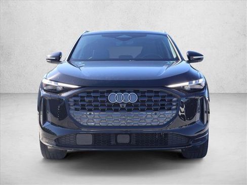 Used 2025 Audi Q5 Prestige AWD/4WD image 2