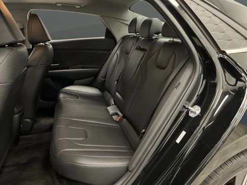 Used 2024 Hyundai Elantra Limited image 29