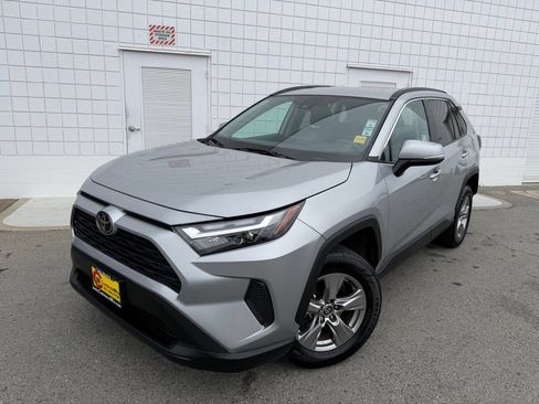 Used 2024 Toyota RAV4 XLE FWD image 1