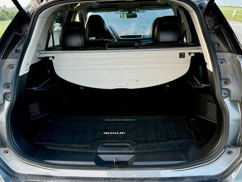 Used 2015 Nissan Rogue SL w/ SL Premium Package image 18