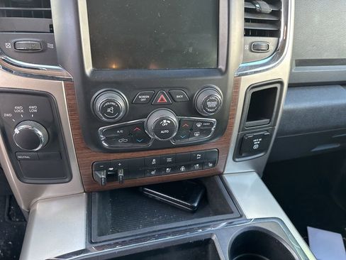 Used 2015 RAM 2500 Laramie image 17