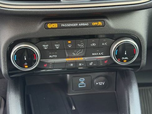 Certified 2022 Ford Escape SEL w/ Technology Package AWD/4WD image 4