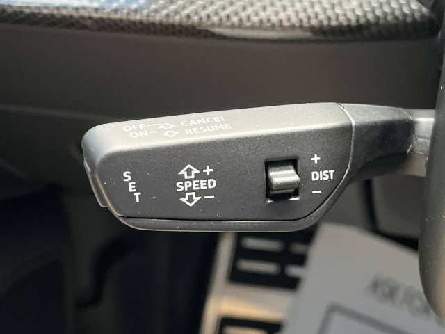 Used 2023 Audi SQ7 Prestige AWD/4WD image 43