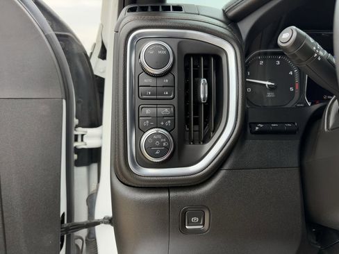 Used 2022 GMC Sierra 2500 AT4 w/ AT4 Premium Plus Package AWD/4WD image 24