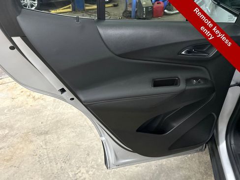 Used 2022 Chevrolet Equinox RS image 36
