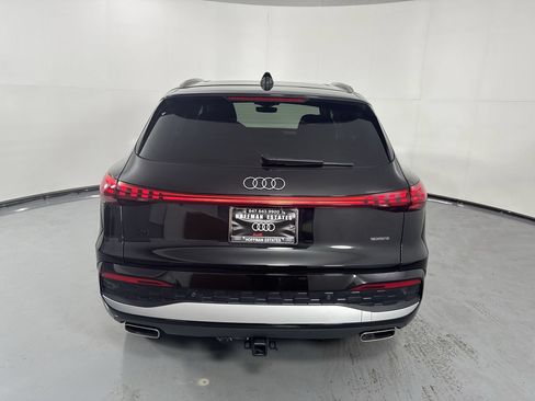 Used 2025 Audi Q5 Premium Plus w/ Premium Plus AWD/4WD image 6