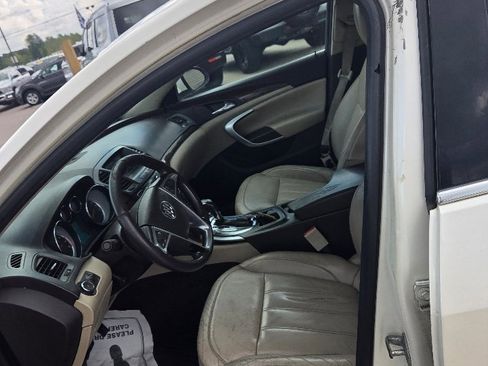 Used 2012 Buick Regal Premium image 9