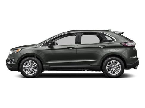 Used 2016 Ford Edge SE image 3