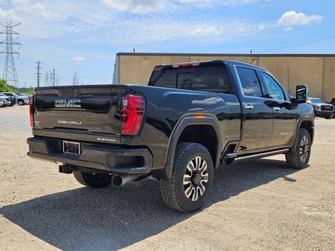 New 2026 GMC Sierra 3500 Denali Ultimate AWD/4WD image 6