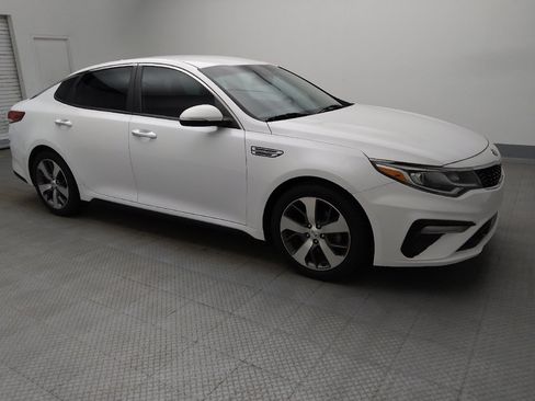 Used 2020 Kia Optima S FWD image 11