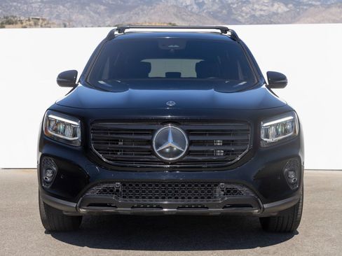 Used 2025 Mercedes-Benz GLB 250 image 4