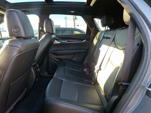 Used 2021 Cadillac XT5 Premium Luxury image 10