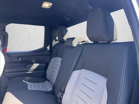 Certified 2025 Toyota Tacoma TRD Off-Road image 19