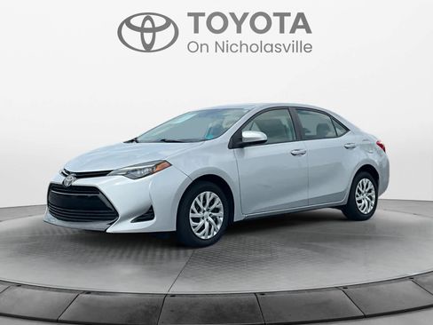 Used 2018 Toyota Corolla LE FWD image 1