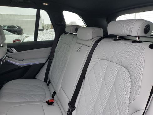 Certified 2025 BMW X5 xDrive40i w/ M Sport Package image 25