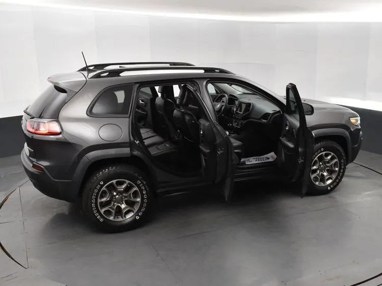 Used 2022 Jeep Cherokee Trailhawk w/ Premium Leather Package AWD/4WD image 6
