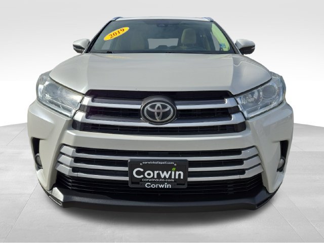 Used 2019 Toyota Highlander XLE AWD/4WD image 5