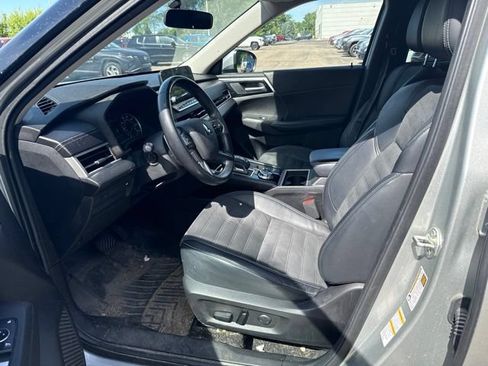 Used 2022 Mitsubishi Outlander SE AWD/4WD image 5
