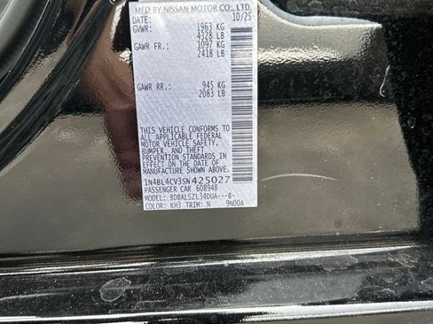 Used 2025 Nissan Altima 2.5 SR FWD image 8