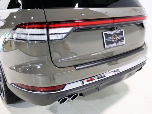 Used 2025 Lincoln Aviator Reserve w/ Equipment Group 201A AWD/4WD image 70