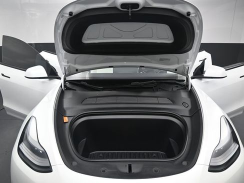 Used 2022 Tesla Model Y Performance AWD/4WD image 37