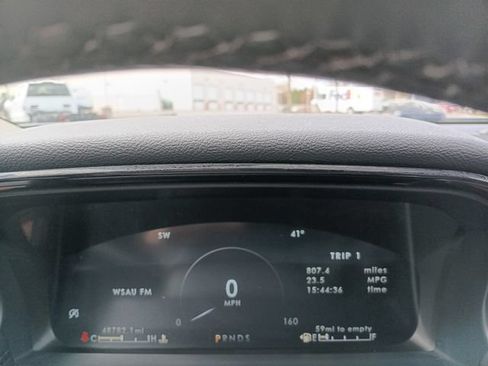 Used 2023 Lincoln Nautilus Reserve AWD/4WD image 7