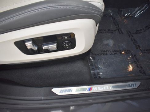 Used 2023 BMW X7 M60i AWD/4WD image 52