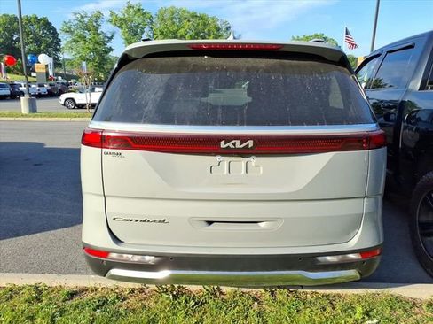 Used 2022 Kia Carnival SX Prestige FWD image 7