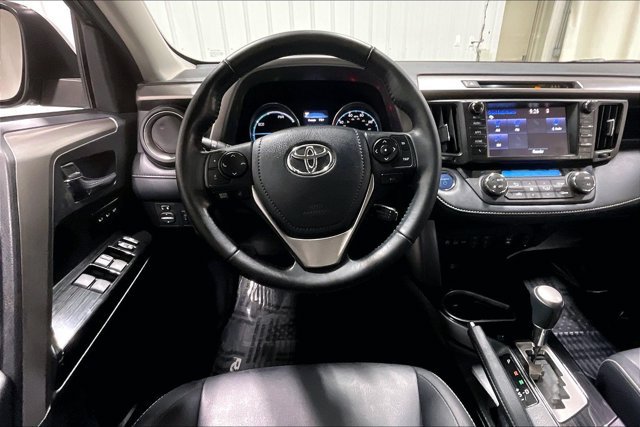 Used 2018 Toyota RAV4 Limited AWD/4WD image 5