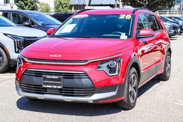Certified 2025 Kia Niro EX FWD image 4