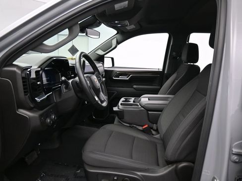 Used 2024 Chevrolet Silverado 1500 LT RWD image 11