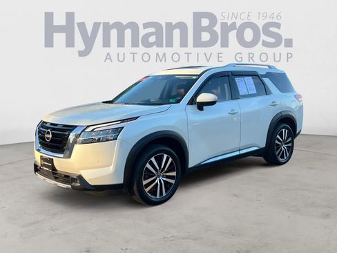 Certified 2023 Nissan Pathfinder Platinum image 8